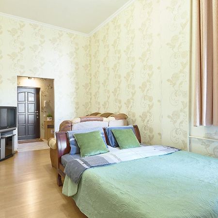 S12-58 Modern Aparthotel With Two 2Bedrooms In Central Kiev - Bessarabska Squere - Gulliver Mall - Olympic Stadium - Palace Of Sports - Saksahanskoho St, 12Б Dış mekan fotoğraf