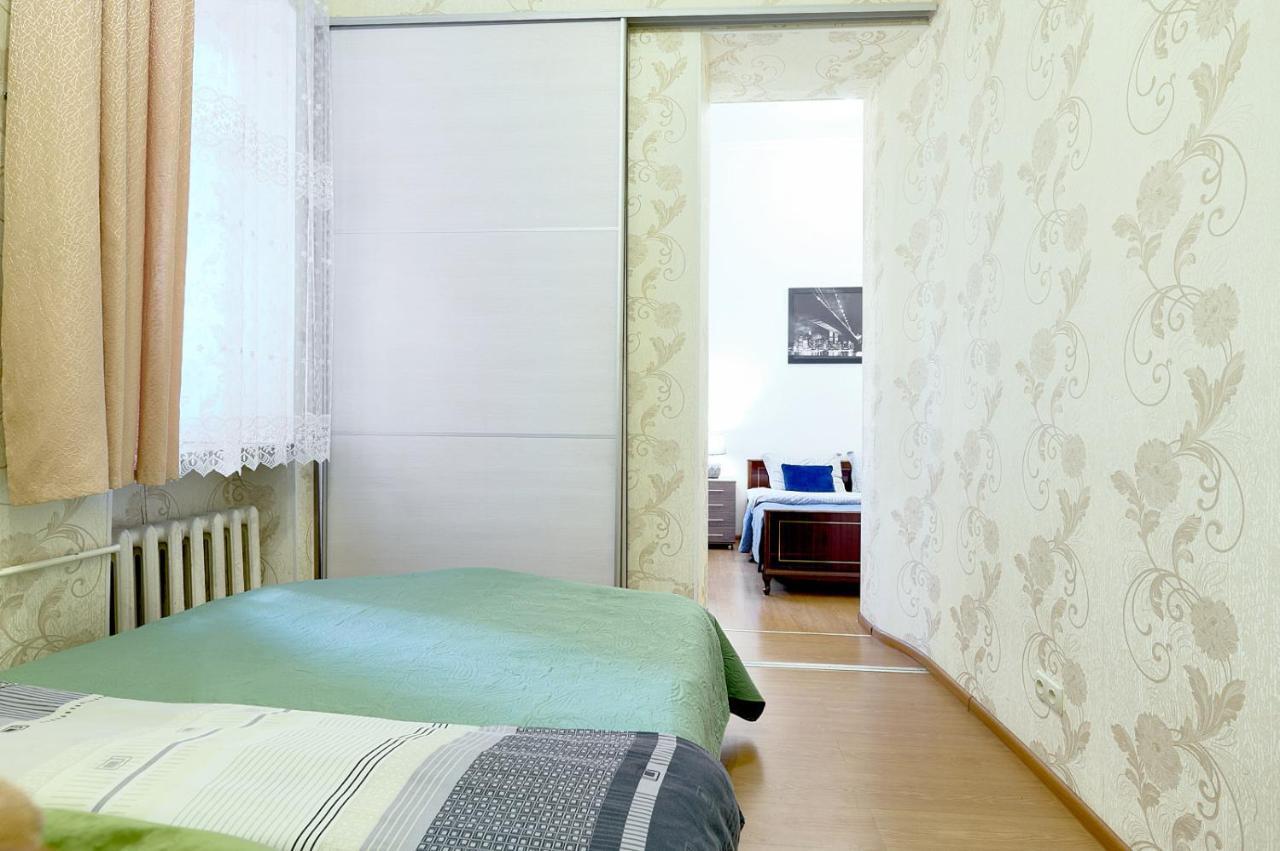S12-58 Modern Aparthotel With Two 2Bedrooms In Central Kiev - Bessarabska Squere - Gulliver Mall - Olympic Stadium - Palace Of Sports - Saksahanskoho St, 12Б Dış mekan fotoğraf