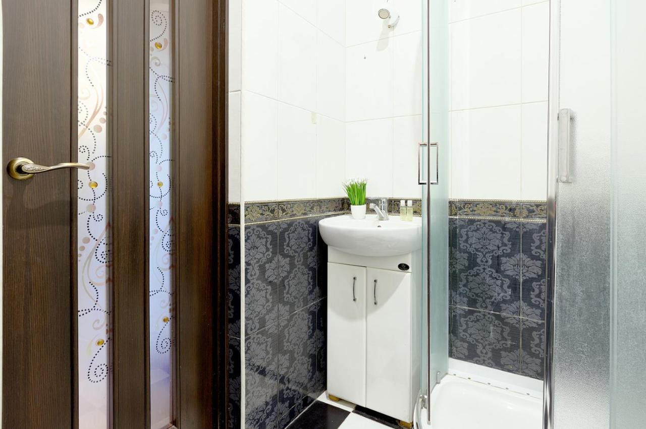 S12-58 Modern Aparthotel With Two 2Bedrooms In Central Kiev - Bessarabska Squere - Gulliver Mall - Olympic Stadium - Palace Of Sports - Saksahanskoho St, 12Б Dış mekan fotoğraf