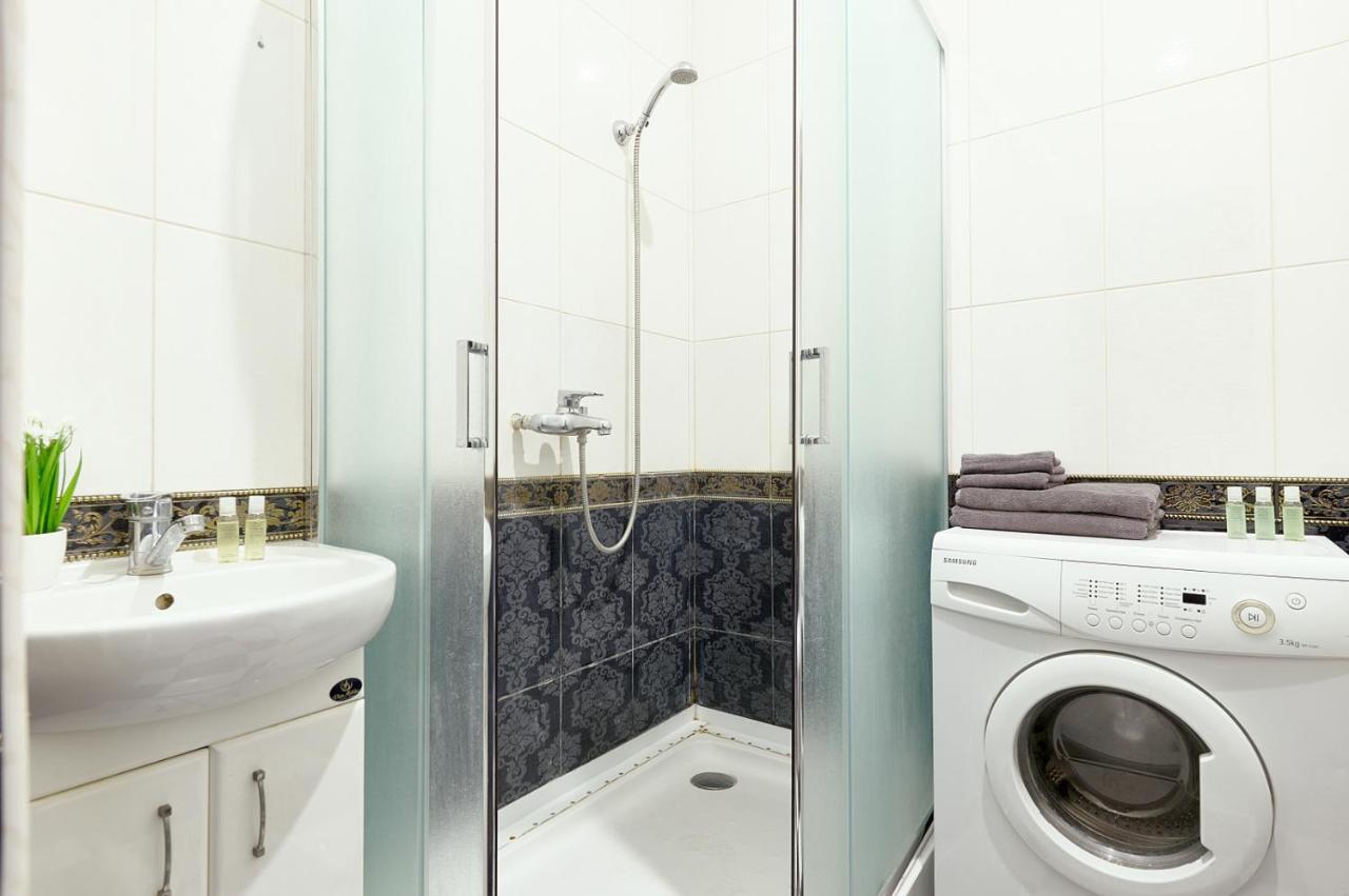S12-58 Modern Aparthotel With Two 2Bedrooms In Central Kiev - Bessarabska Squere - Gulliver Mall - Olympic Stadium - Palace Of Sports - Saksahanskoho St, 12Б Dış mekan fotoğraf