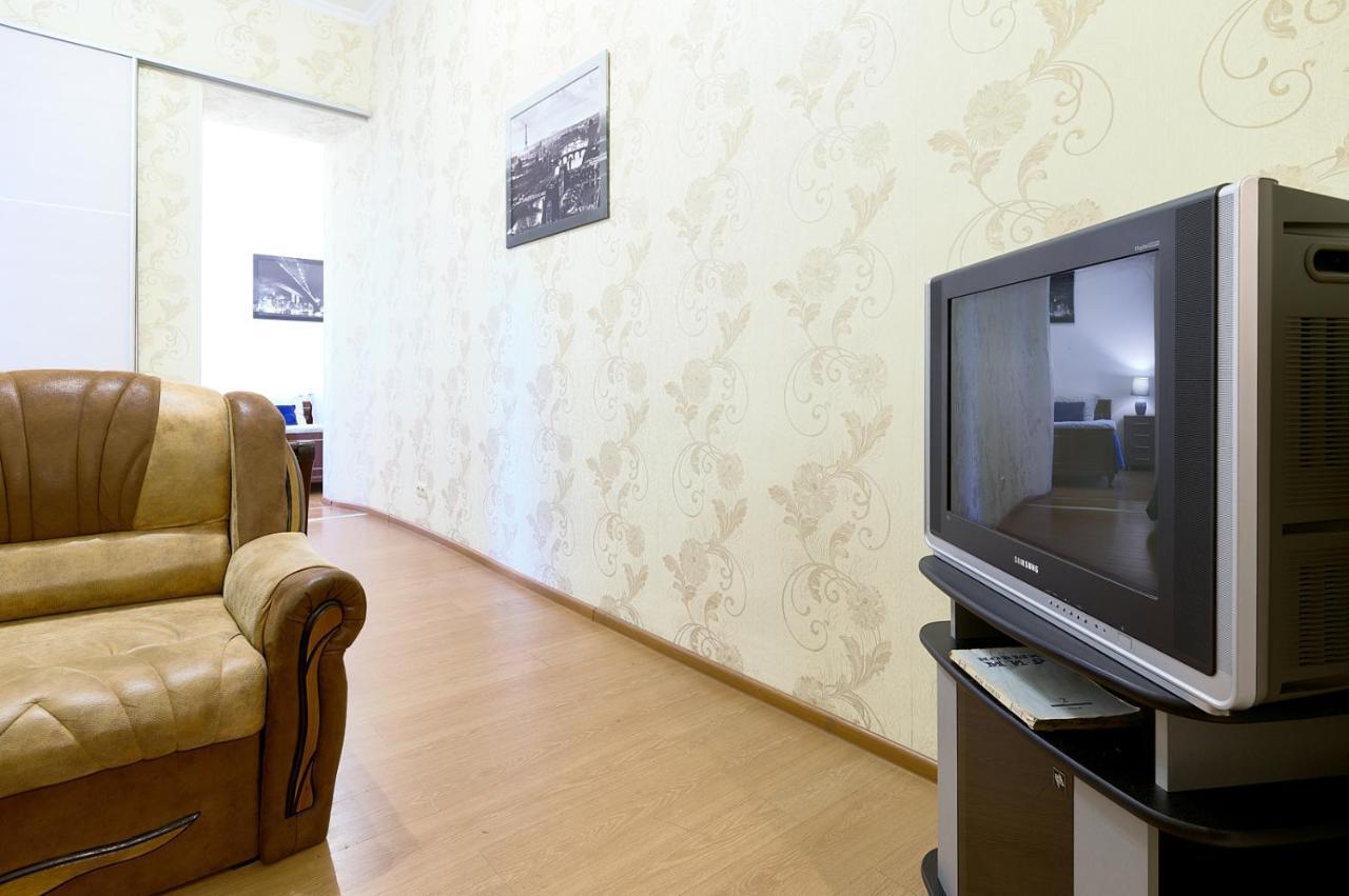 S12-58 Modern Aparthotel With Two 2Bedrooms In Central Kiev - Bessarabska Squere - Gulliver Mall - Olympic Stadium - Palace Of Sports - Saksahanskoho St, 12Б Dış mekan fotoğraf