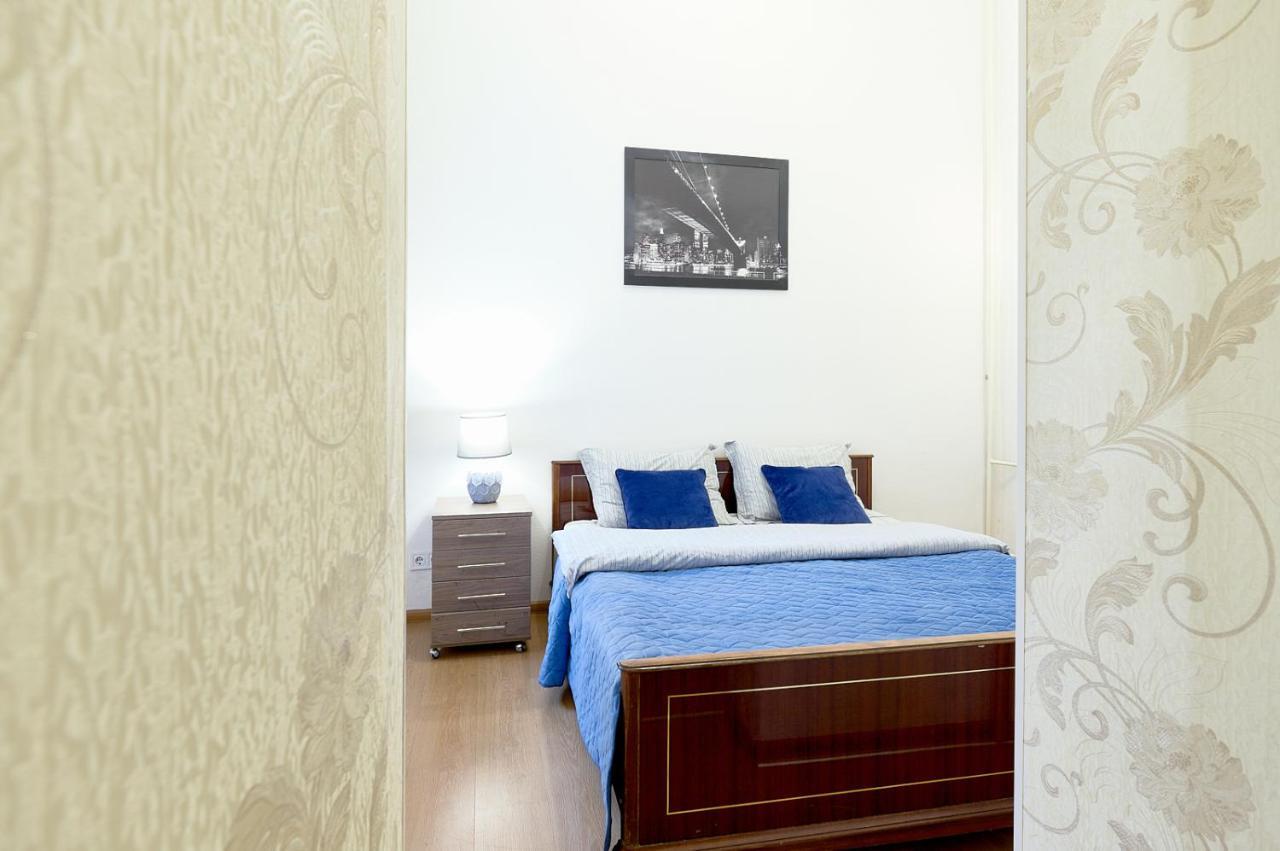 S12-58 Modern Aparthotel With Two 2Bedrooms In Central Kiev - Bessarabska Squere - Gulliver Mall - Olympic Stadium - Palace Of Sports - Saksahanskoho St, 12Б Dış mekan fotoğraf
